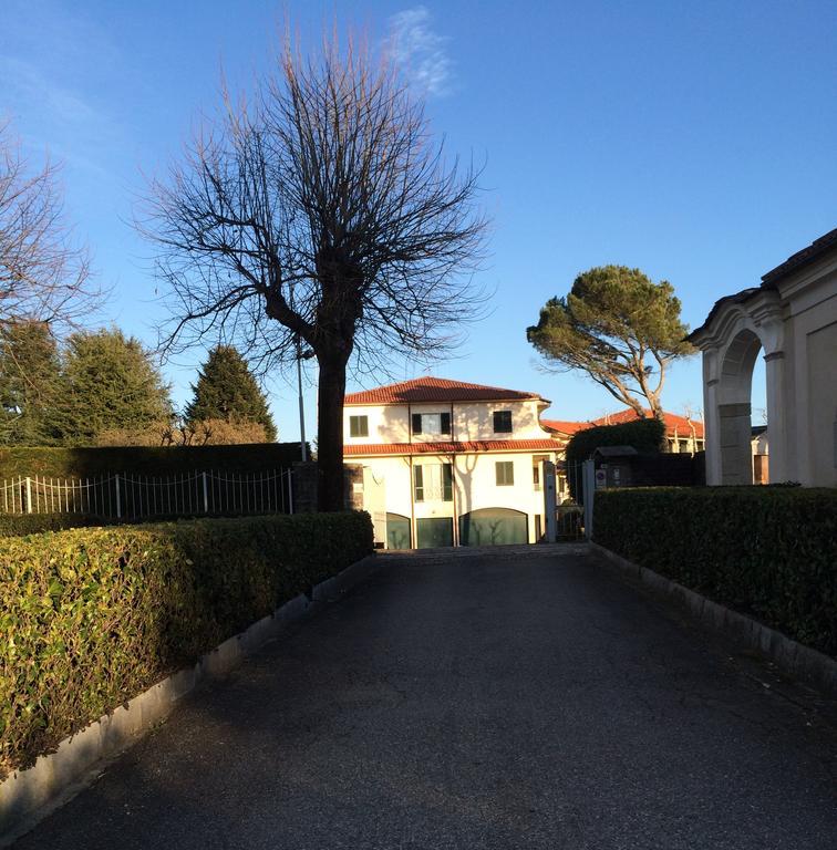 Centro Di Spiritualita Maria Candida Armeno Buitenkant foto