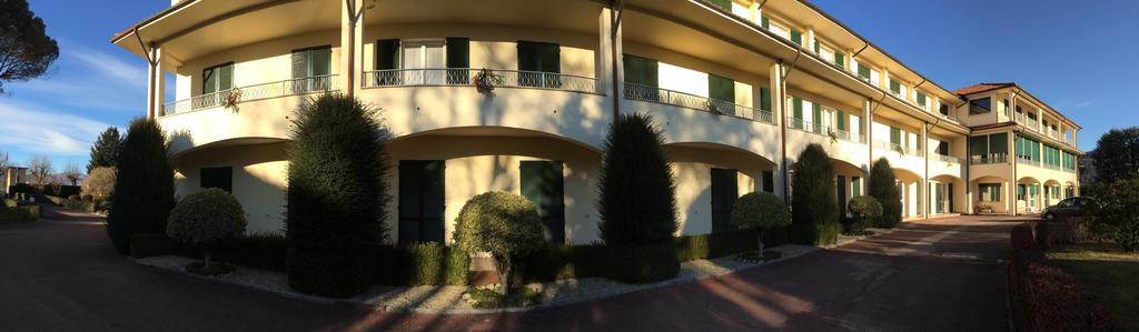 Centro Di Spiritualita Maria Candida Armeno Buitenkant foto